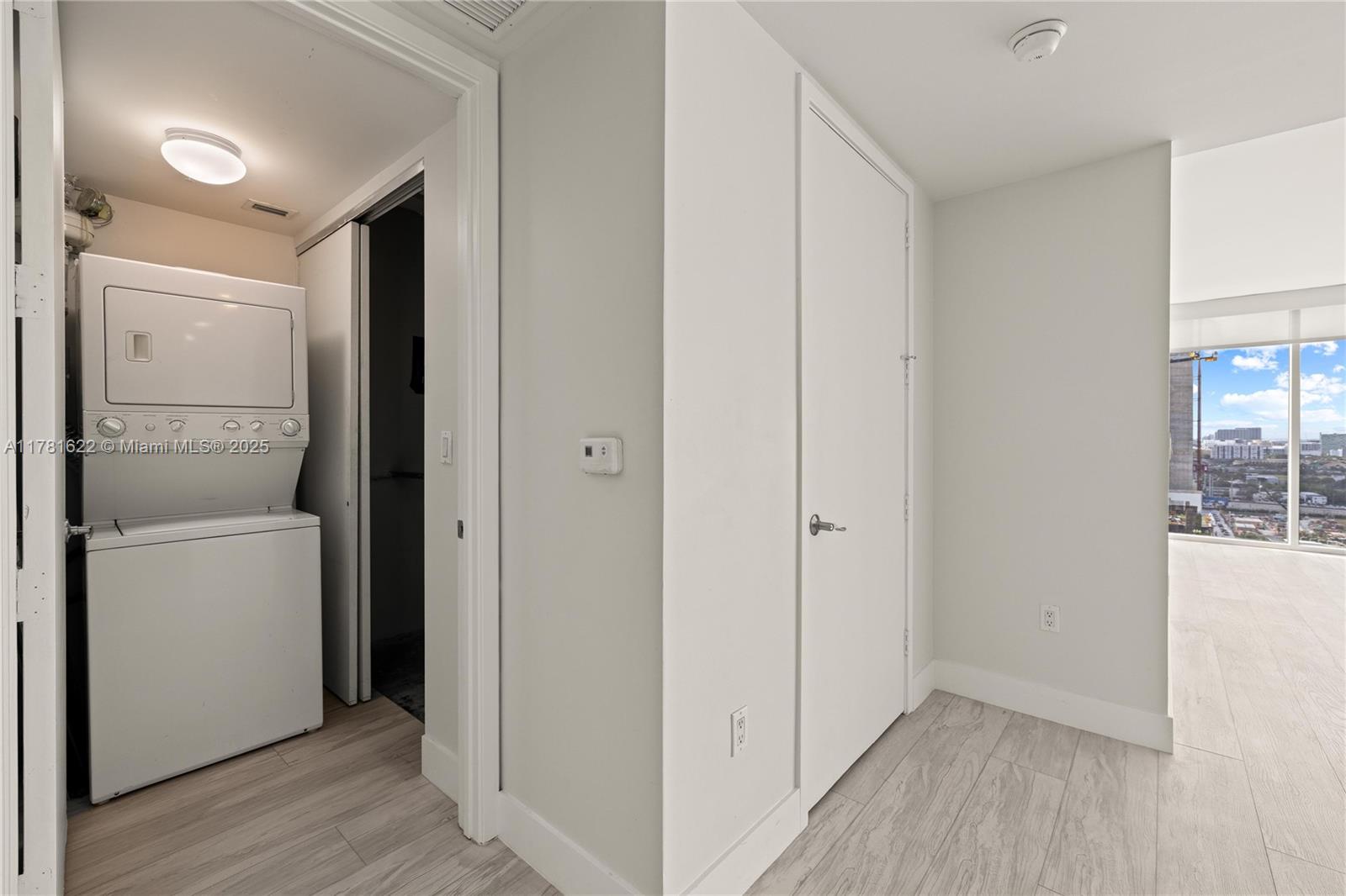 1040 Biscayne Blvd #1706, Miami FL 33132