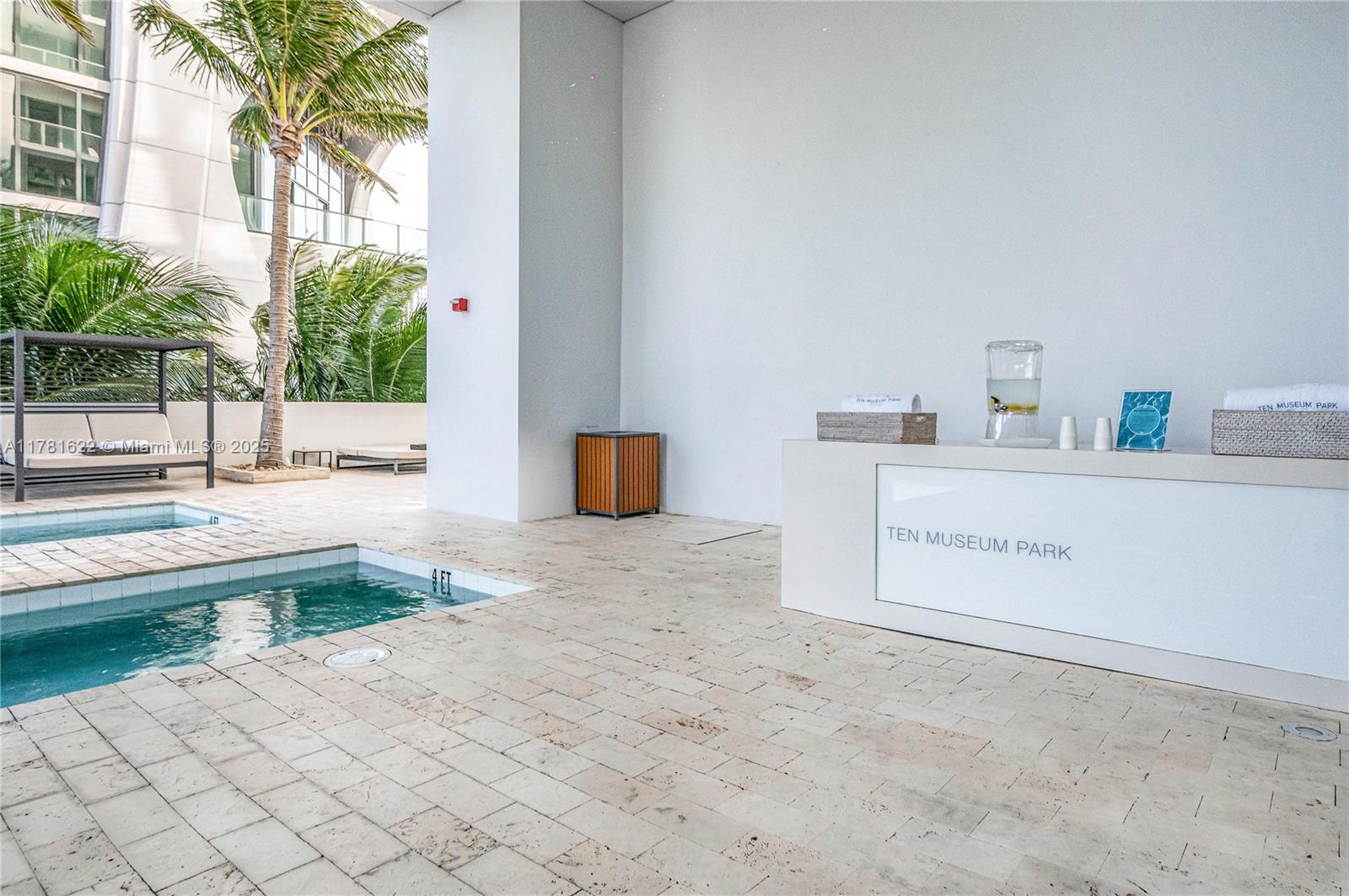 1040 Biscayne Blvd #1706, Miami FL 33132