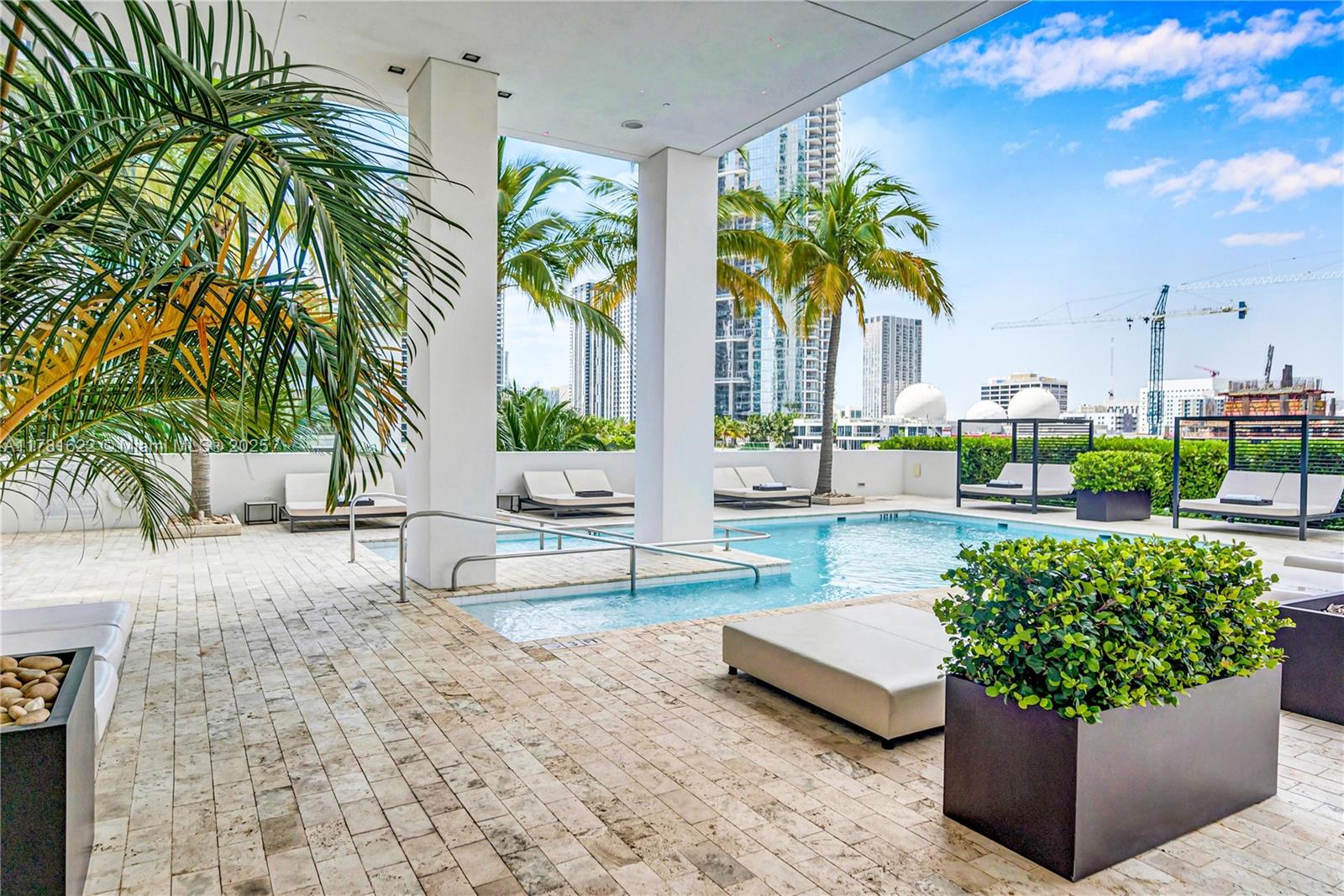 1040 Biscayne Blvd #1706, Miami FL 33132