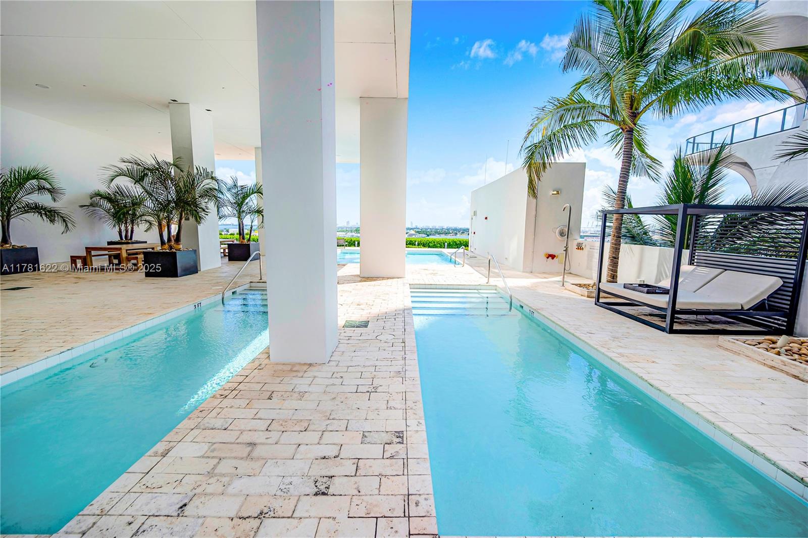 1040 Biscayne Blvd #1706, Miami FL 33132