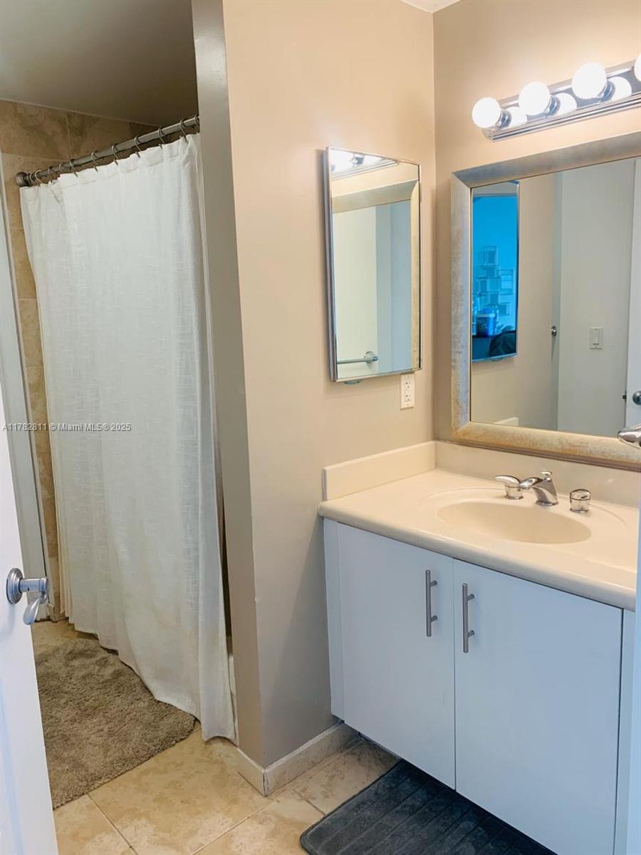 7900 HARBOR ISLAND DR #702, North Bay Village FL 33141