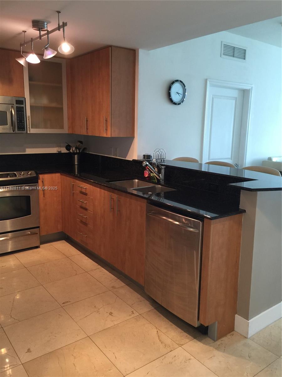 7900 HARBOR ISLAND DR #702, North Bay Village FL 33141