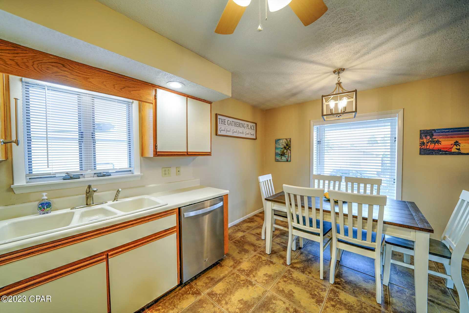 Image 9 For 209 Squid Lane