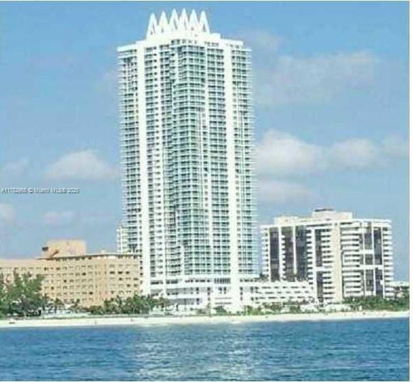 Apartamento à Venda em Miami Beach, FL