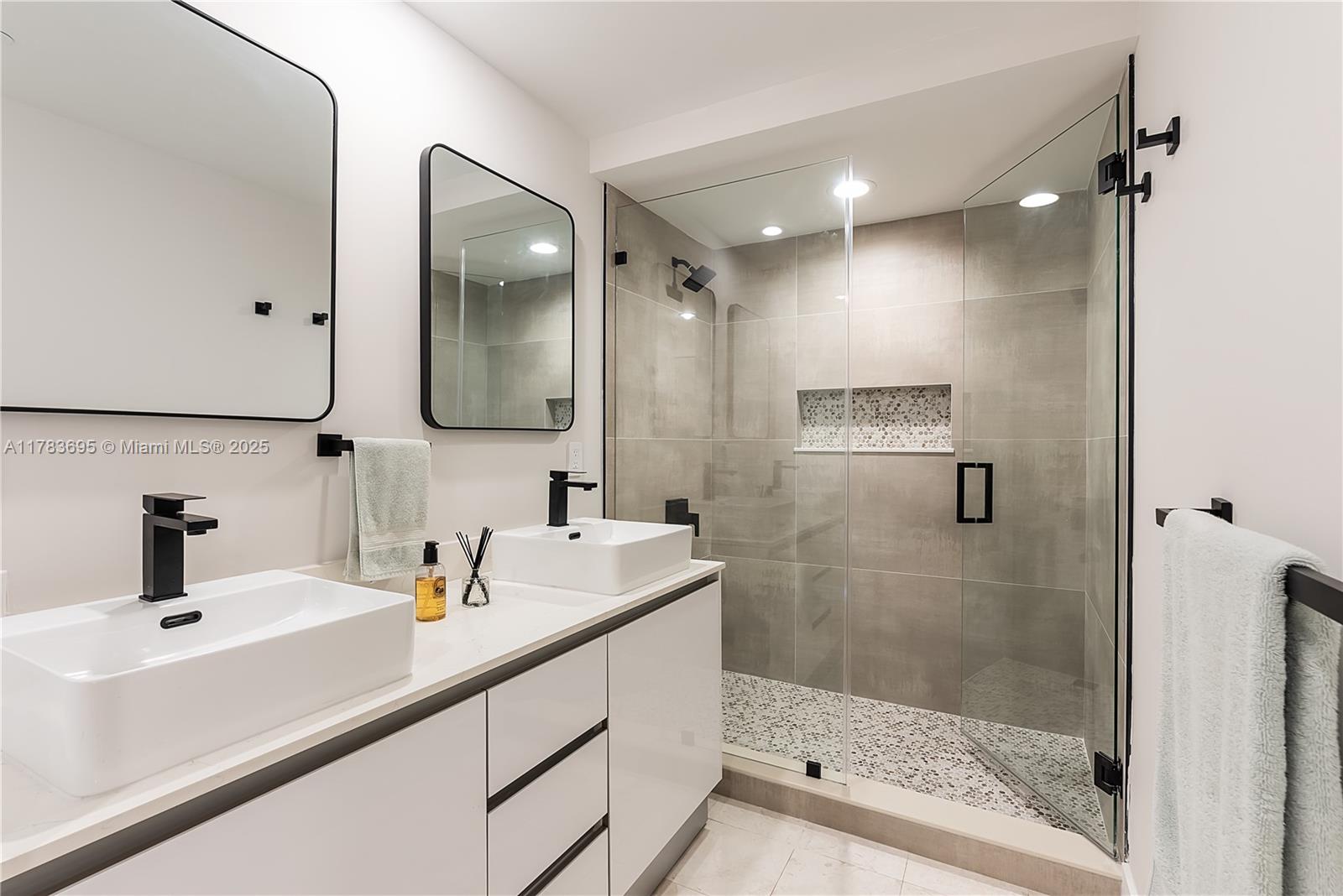 901 Brickell Key Blvd #2902, Miami FL 33131