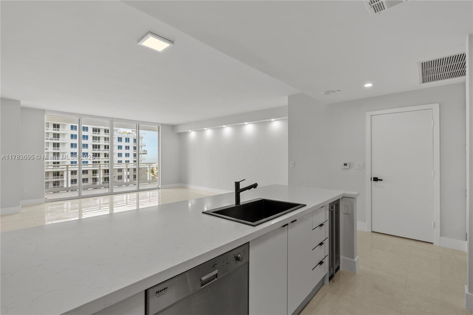 901 Brickell Key Blvd #2902, Miami FL 33131
