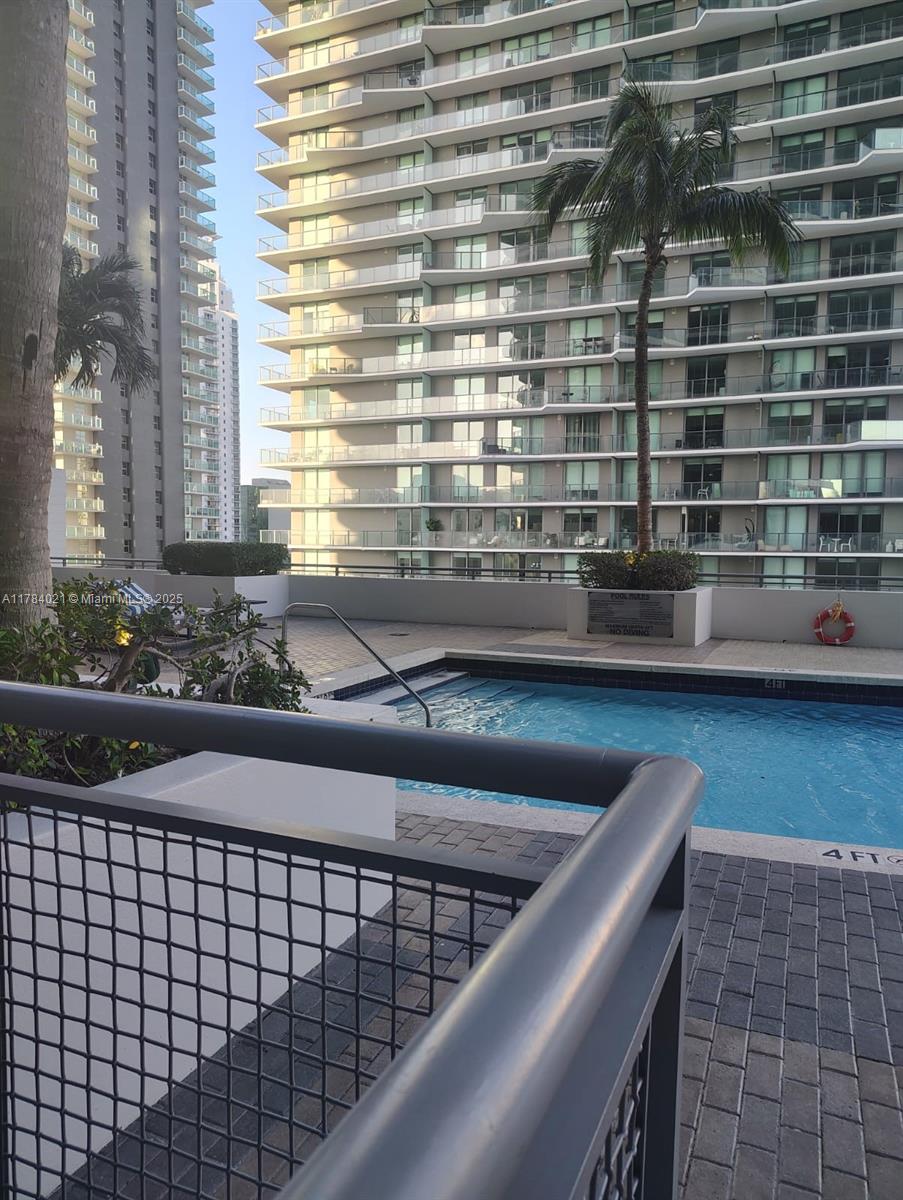 60 SW 13th St #1117, Miami FL 33130