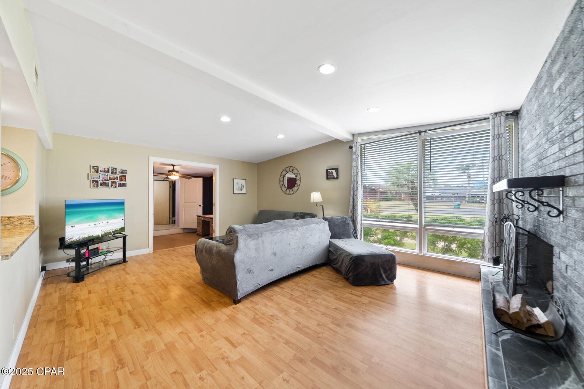 Image 15 For 306 Carolyn Avenue
