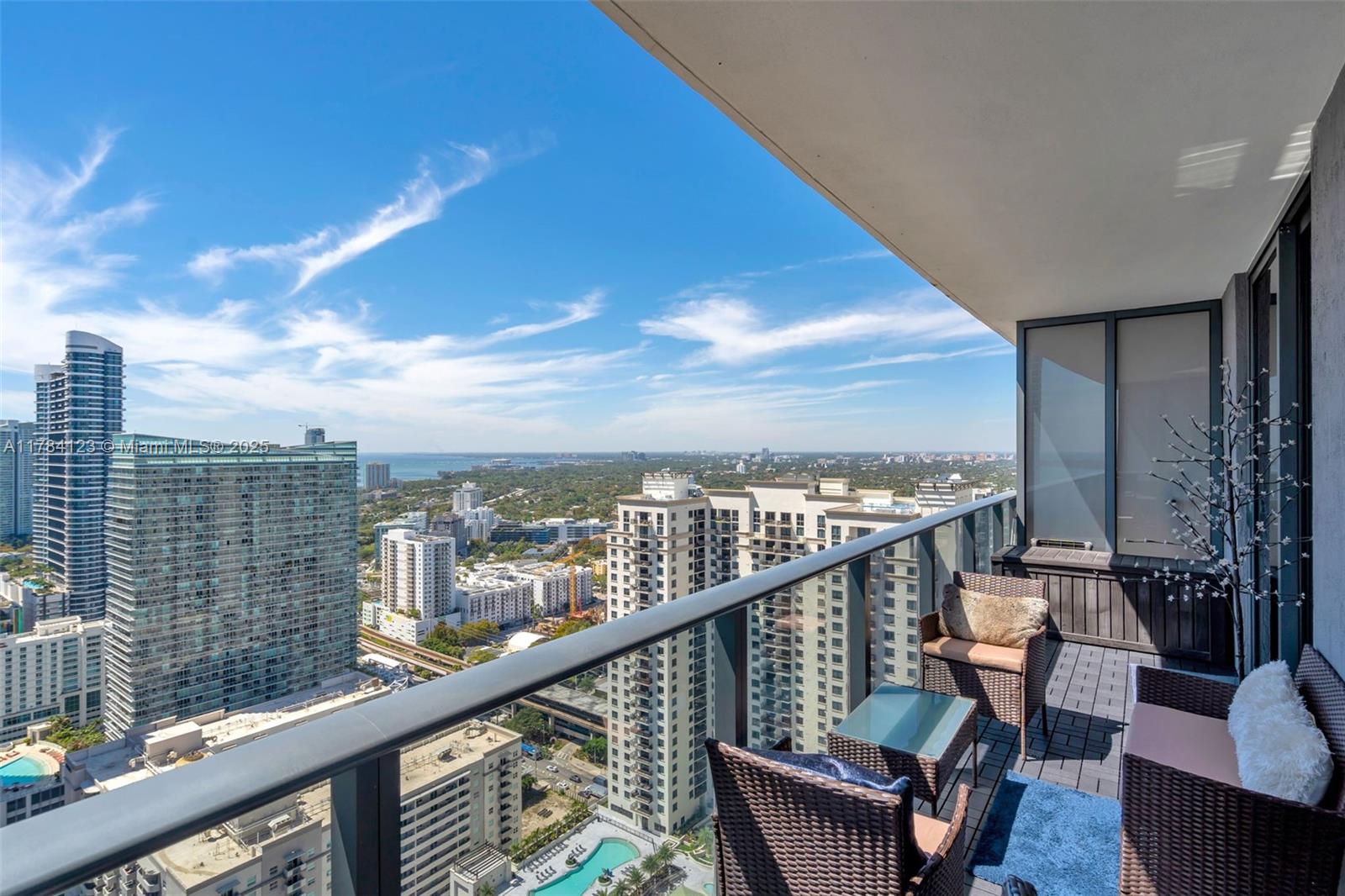 45 SW 9th St #3804, Miami FL 33130