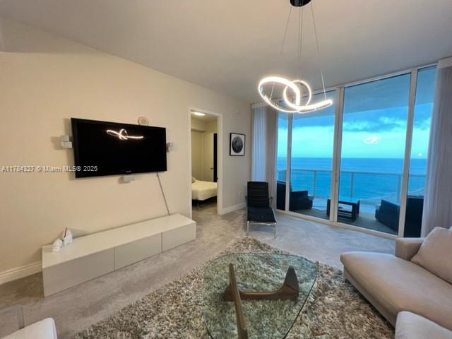 Apartamento para Alugar em Sunny Isles Beach, FL