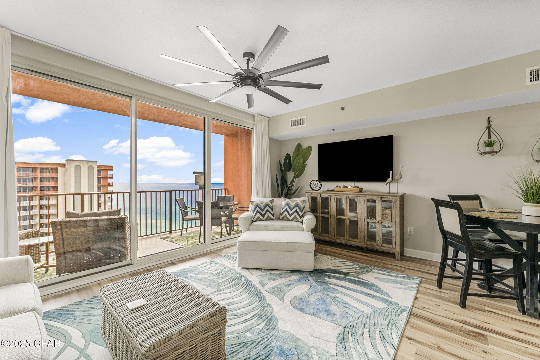 Image 1 For 9900 Thomas Drive 2207