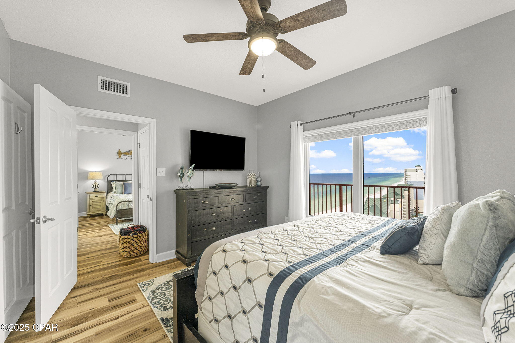 Image 15 For 9900 Thomas Drive 2207
