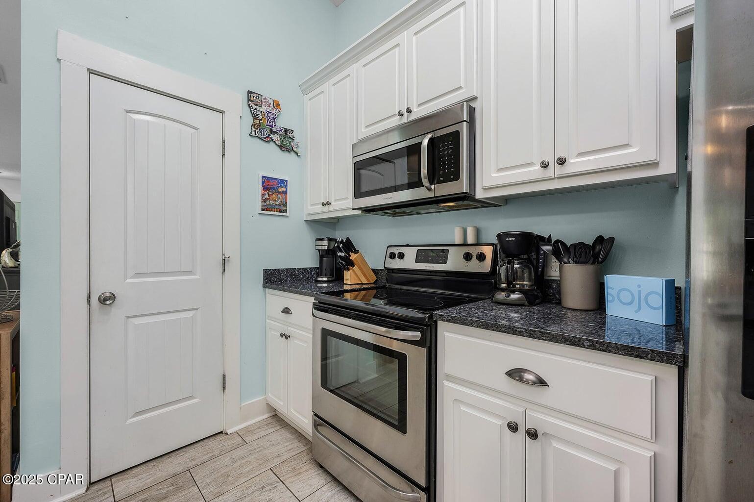 Image 19 For 22520 Hilltop Avenue