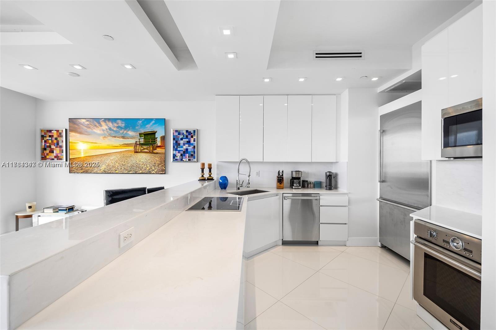 4779 Collins Ave #PH4306, Miami Beach FL 33140