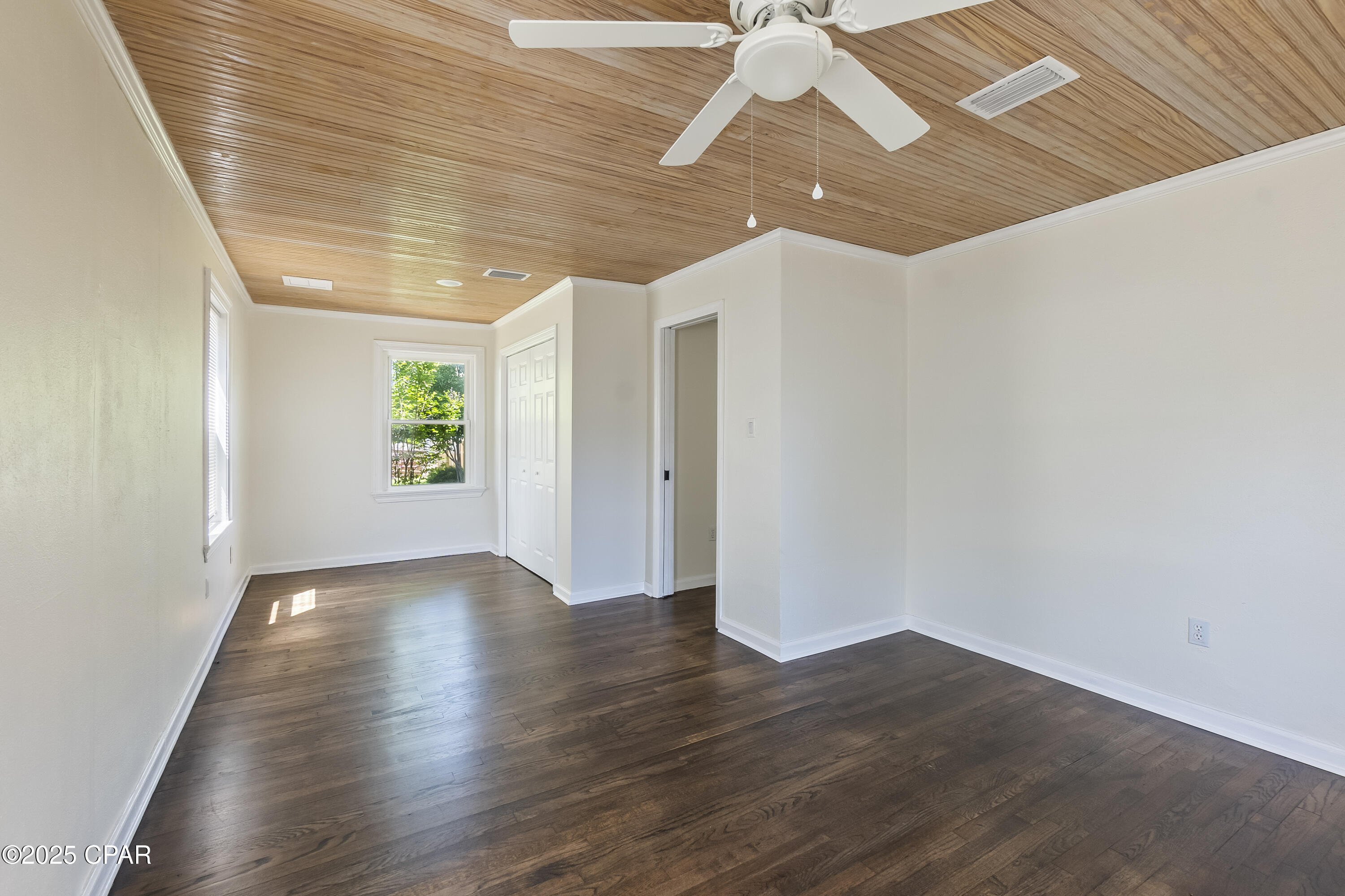 Image 19 For 121 Cove Lane