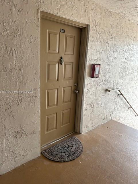 Kendall Lake Towers Condo