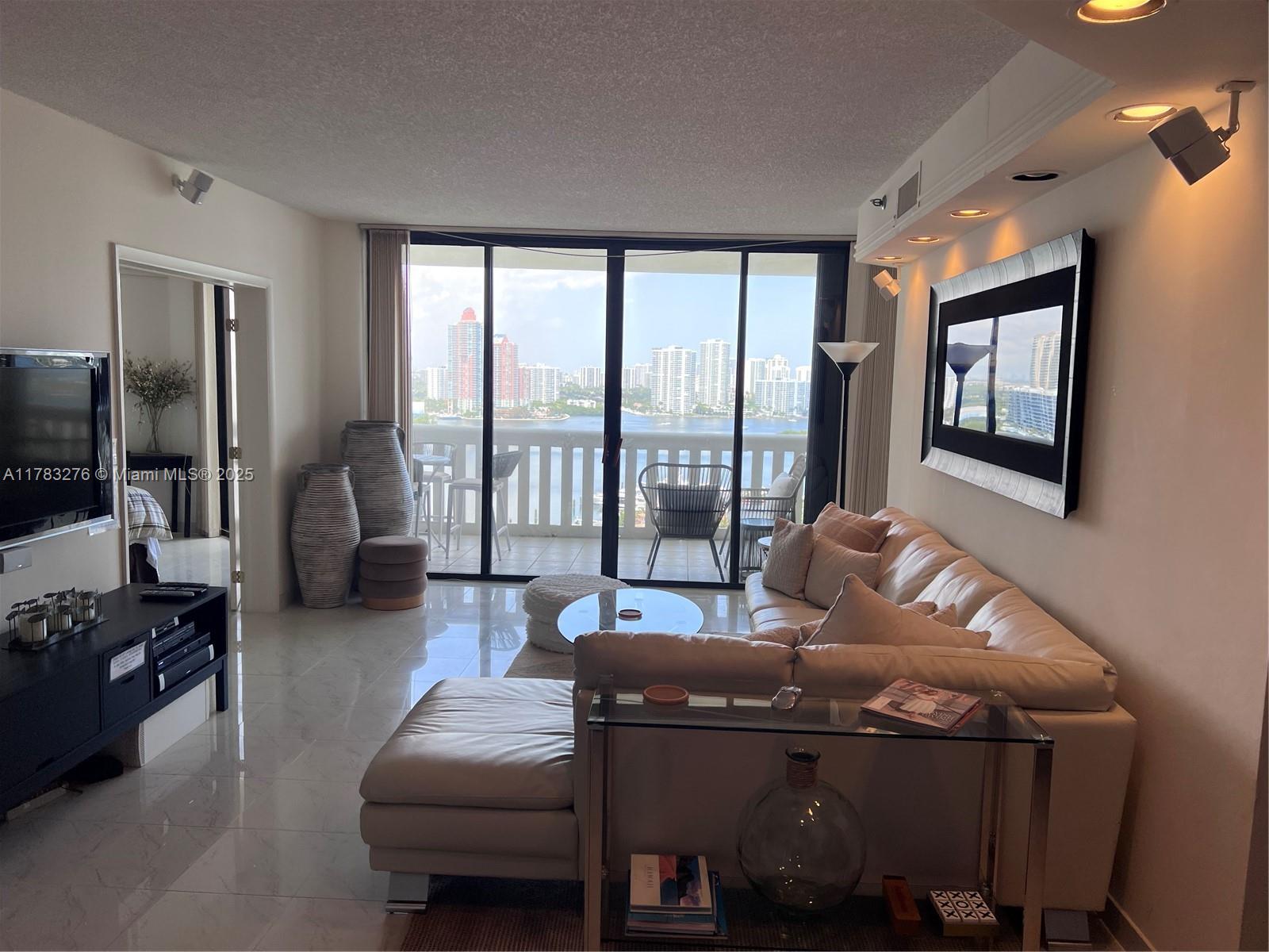 3000 Island Blvd #2004, Aventura FL 33160