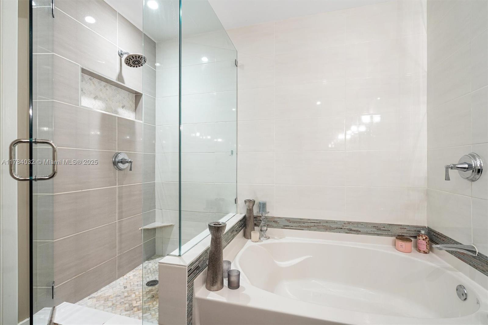 3340 NE 190th St #404, Aventura FL 33180