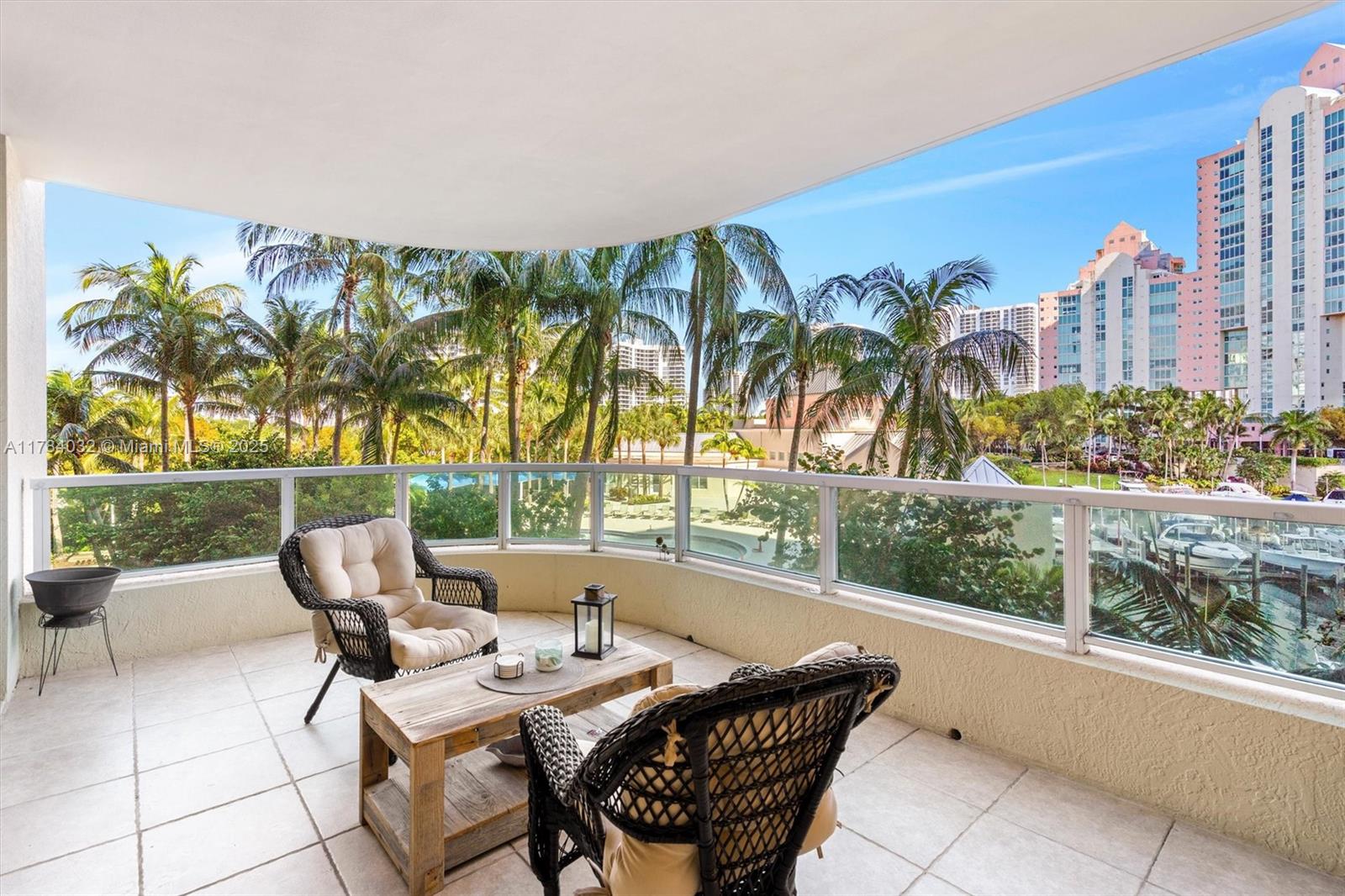 3340 NE 190th St #404, Aventura FL 33180