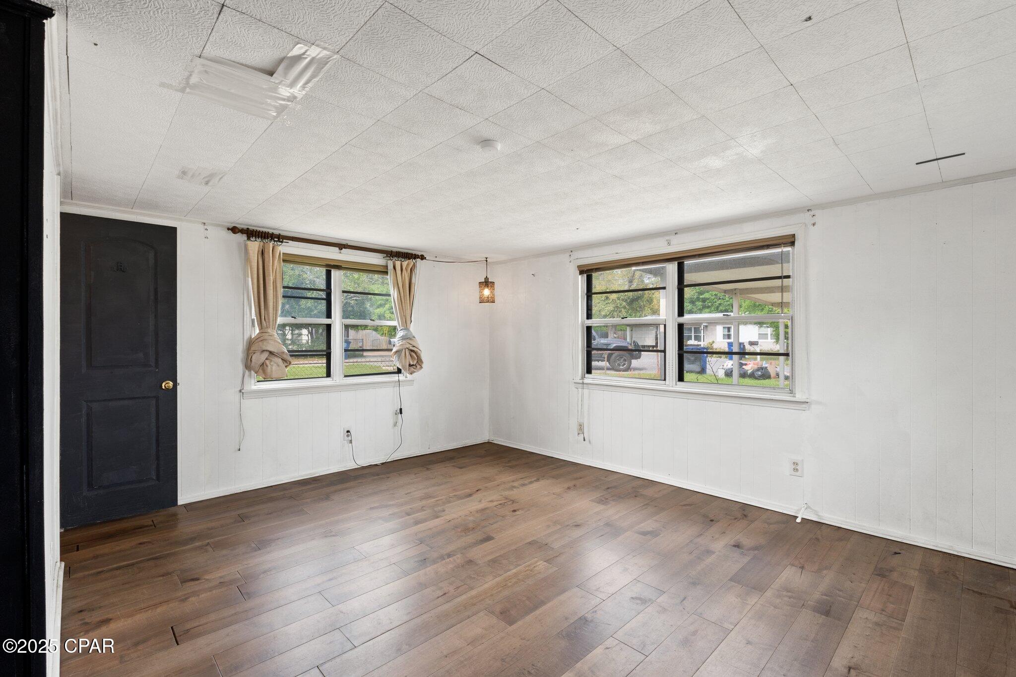 Image 10 For 1301 Oakland Drive