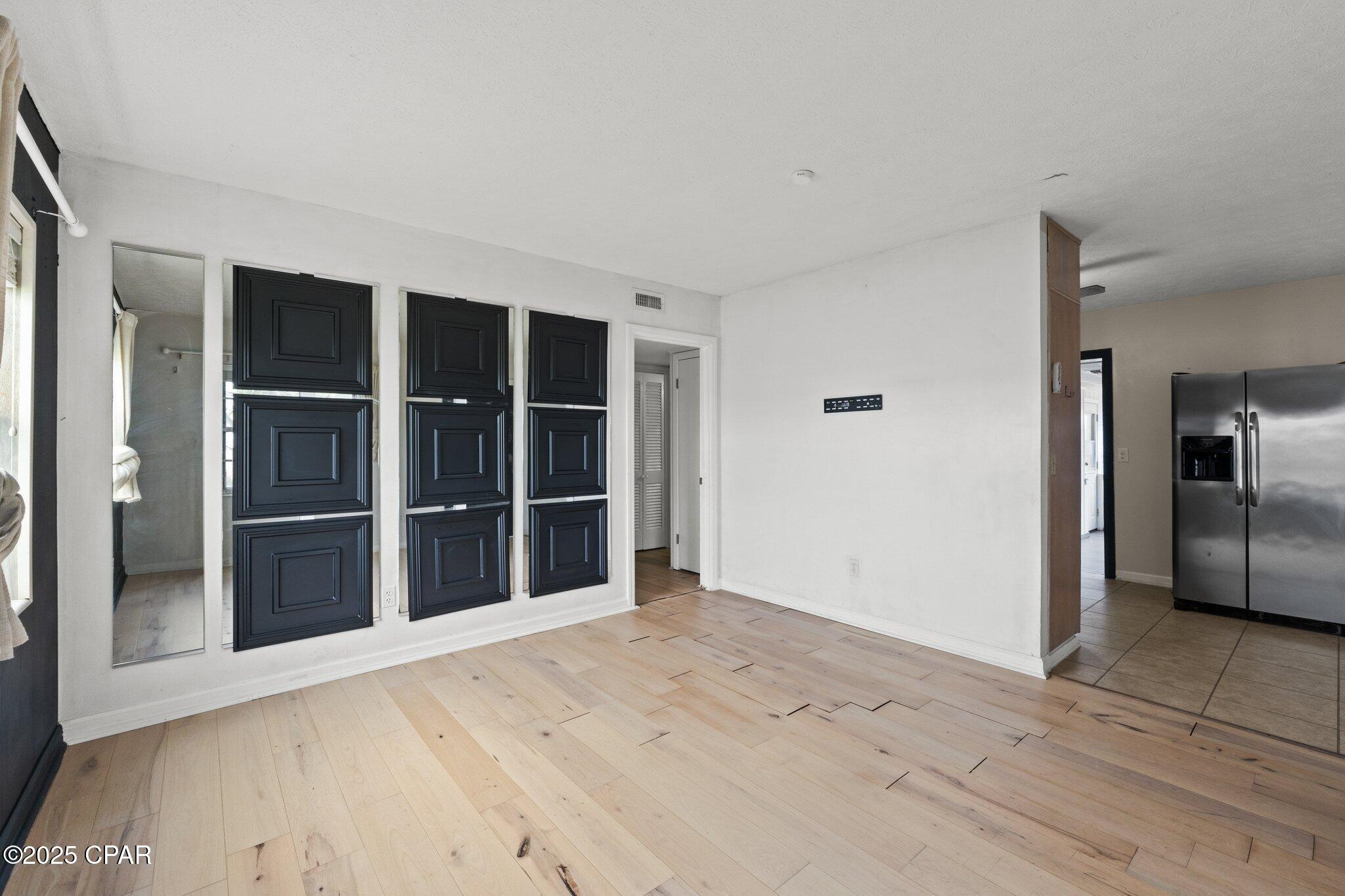 Image 23 For 1301 Oakland Drive