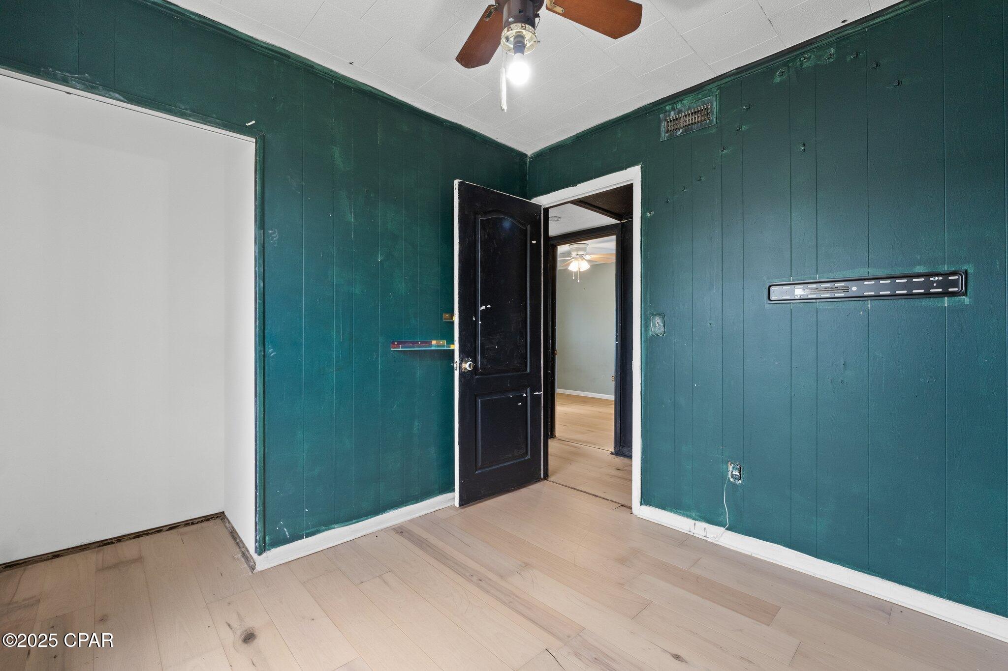 Image 30 For 1301 Oakland Drive