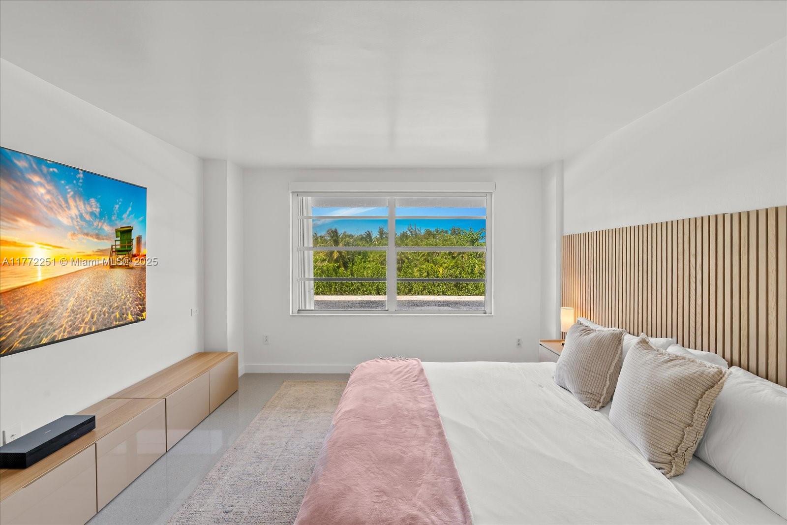 155 Ocean Lane Dr #208, Key Biscayne FL 33149