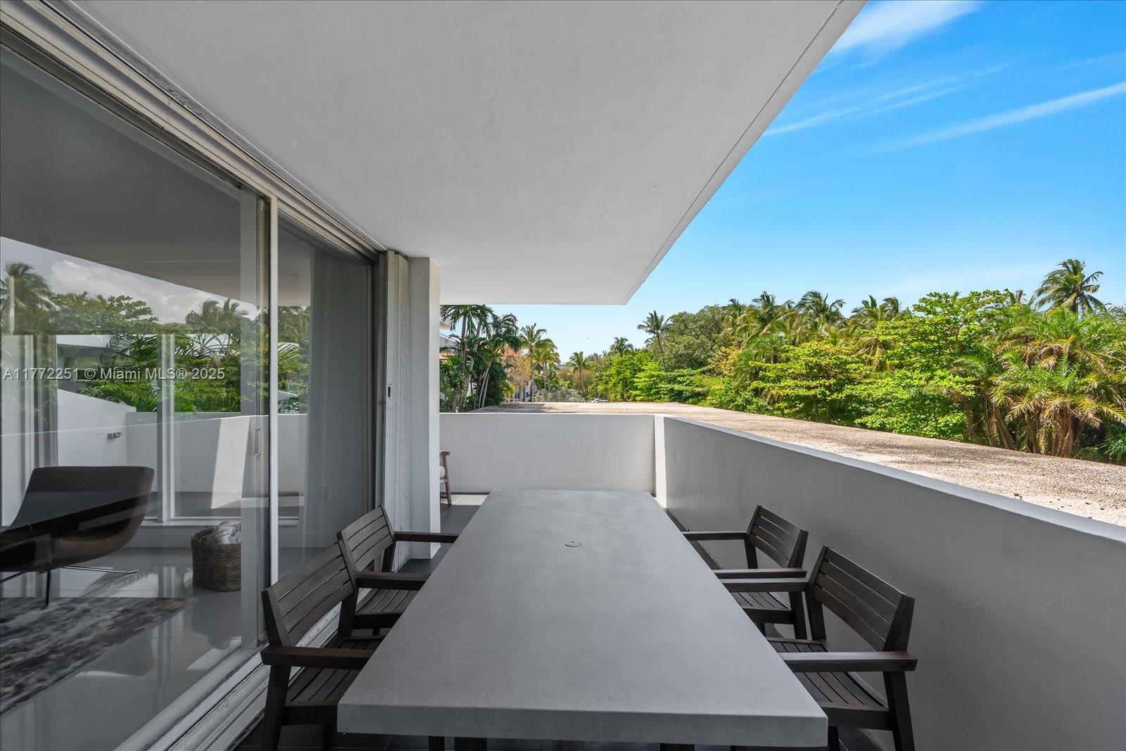 155 Ocean Lane Dr #208, Key Biscayne FL 33149
