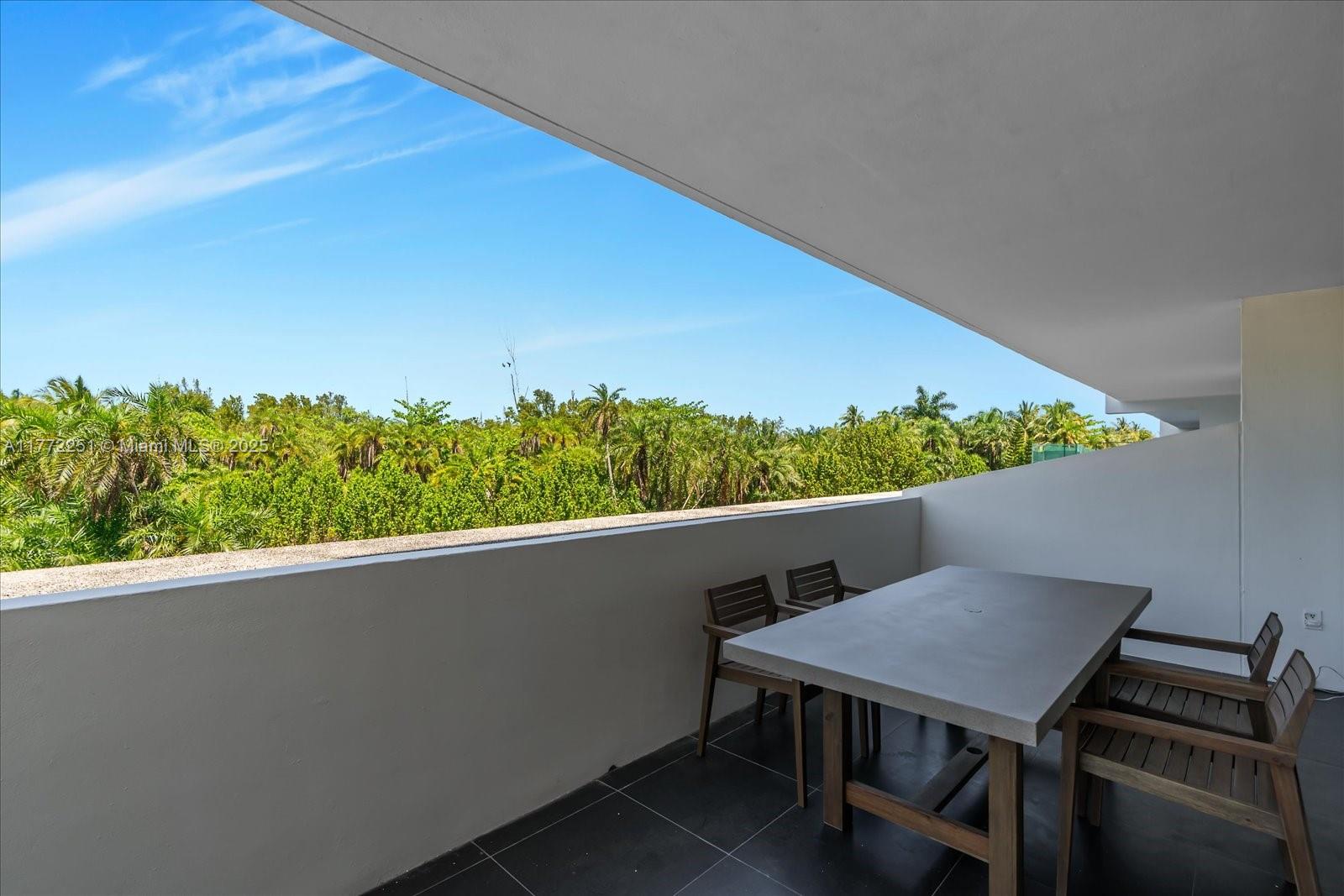 155 Ocean Lane Dr #208, Key Biscayne FL 33149
