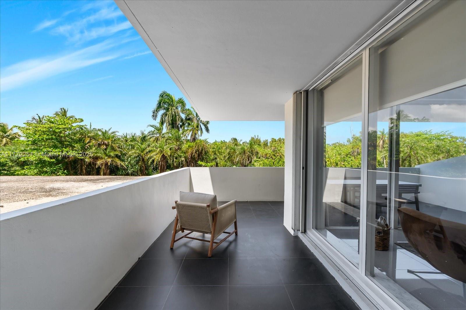 155 Ocean Lane Dr #208, Key Biscayne FL 33149