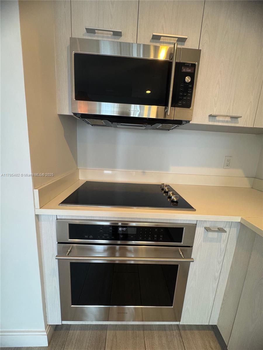 Miami FL 33130 - A11785482
