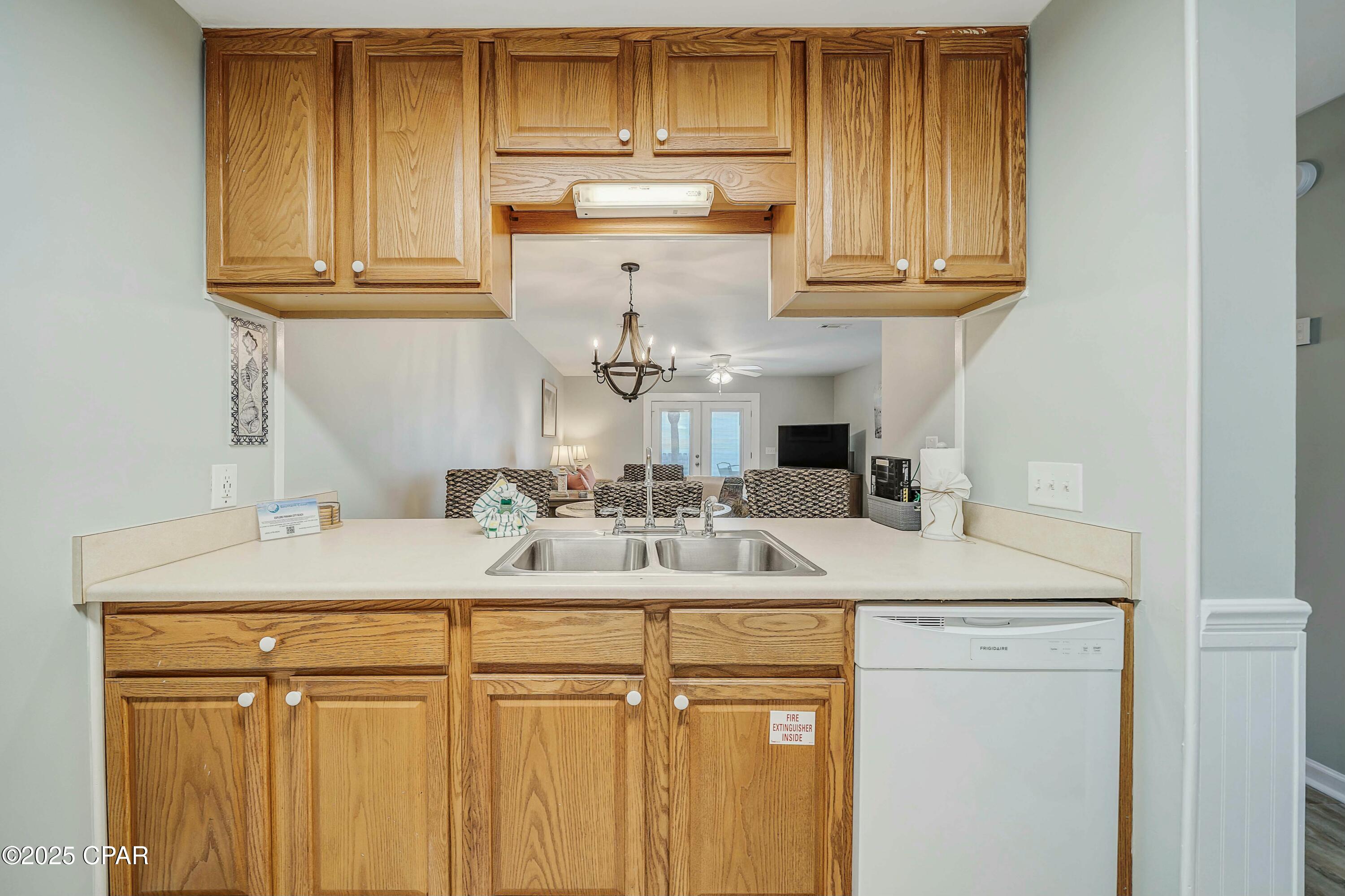 Image 15 For 6215 Thomas Drive 101