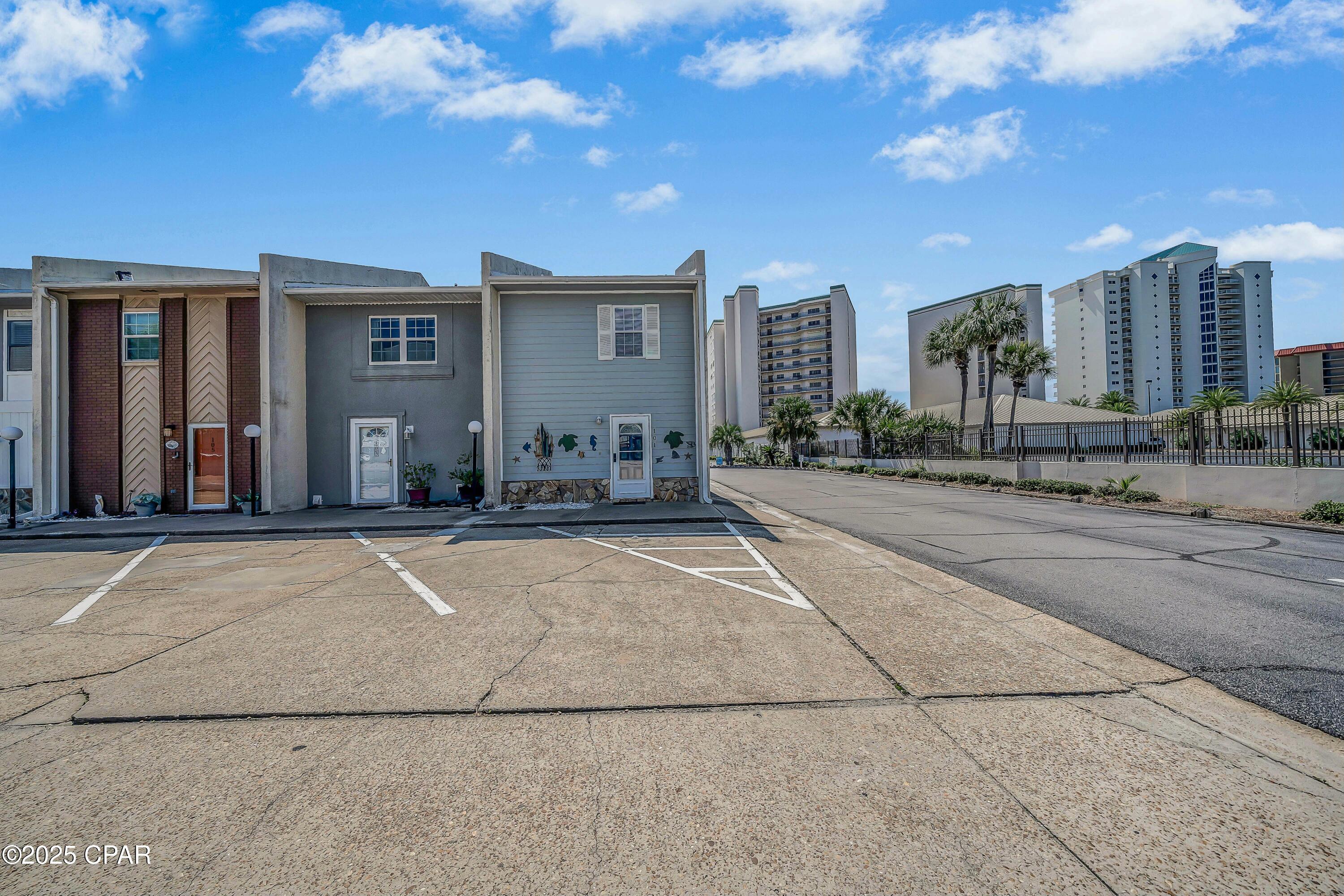 Image 4 For 6215 Thomas Drive 101