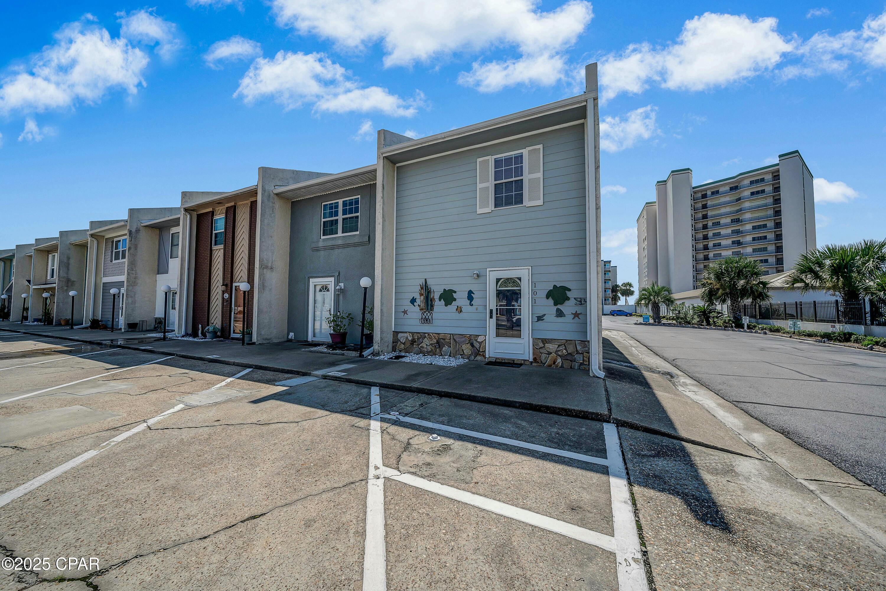 Image 5 For 6215 Thomas Drive 101