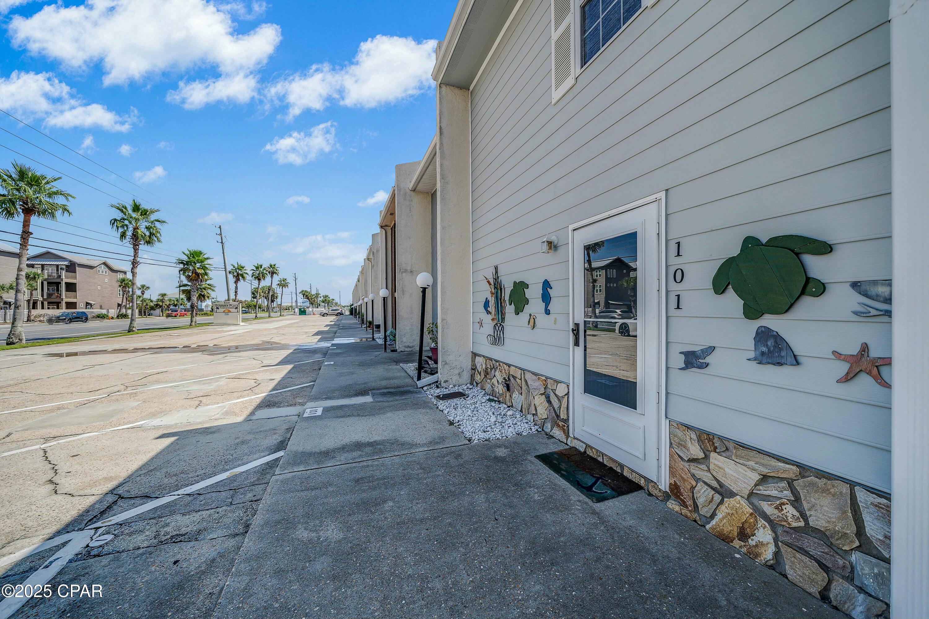 Image 6 For 6215 Thomas Drive 101