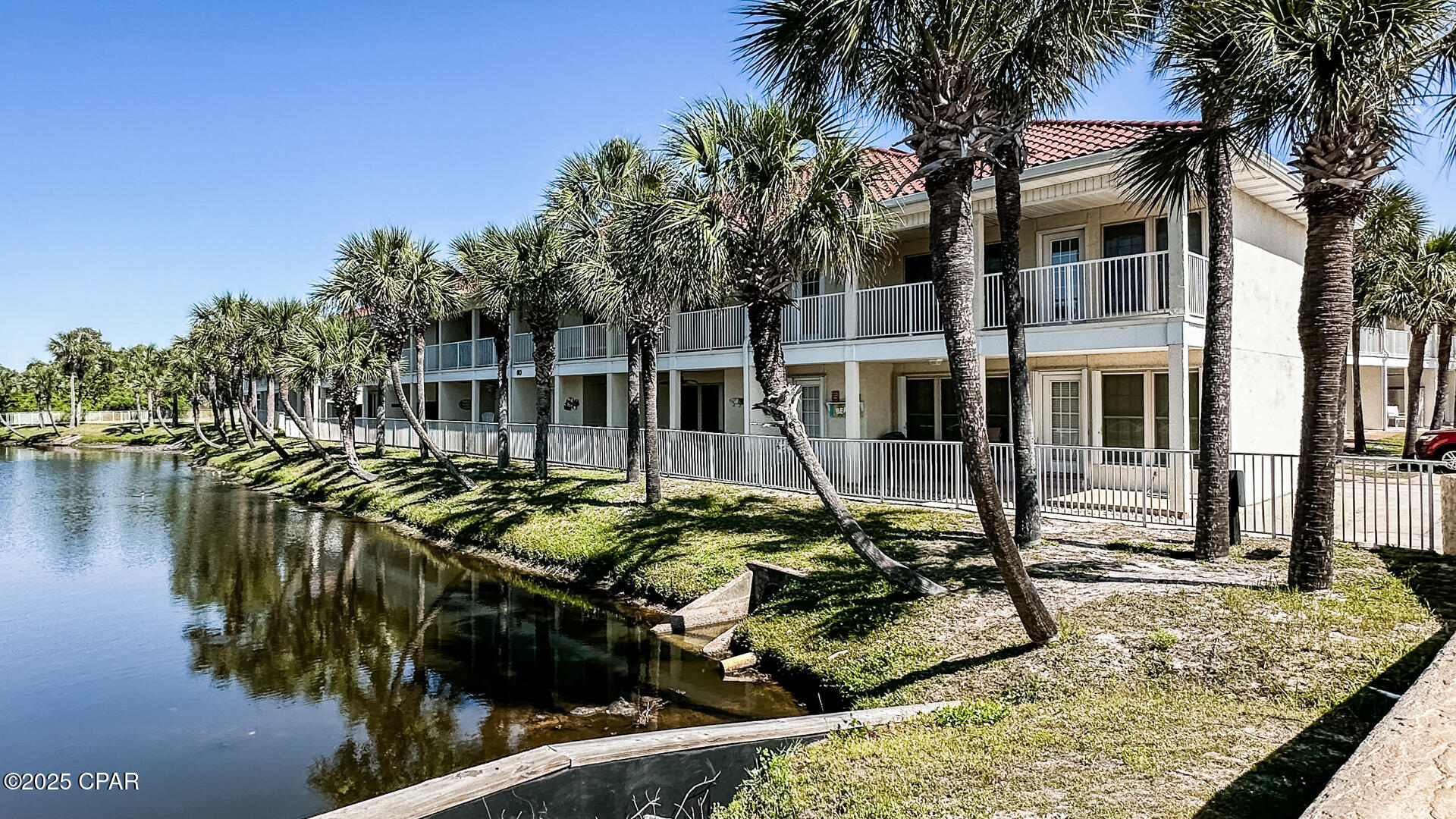 Image 33 For 17462 Front Beach  60202