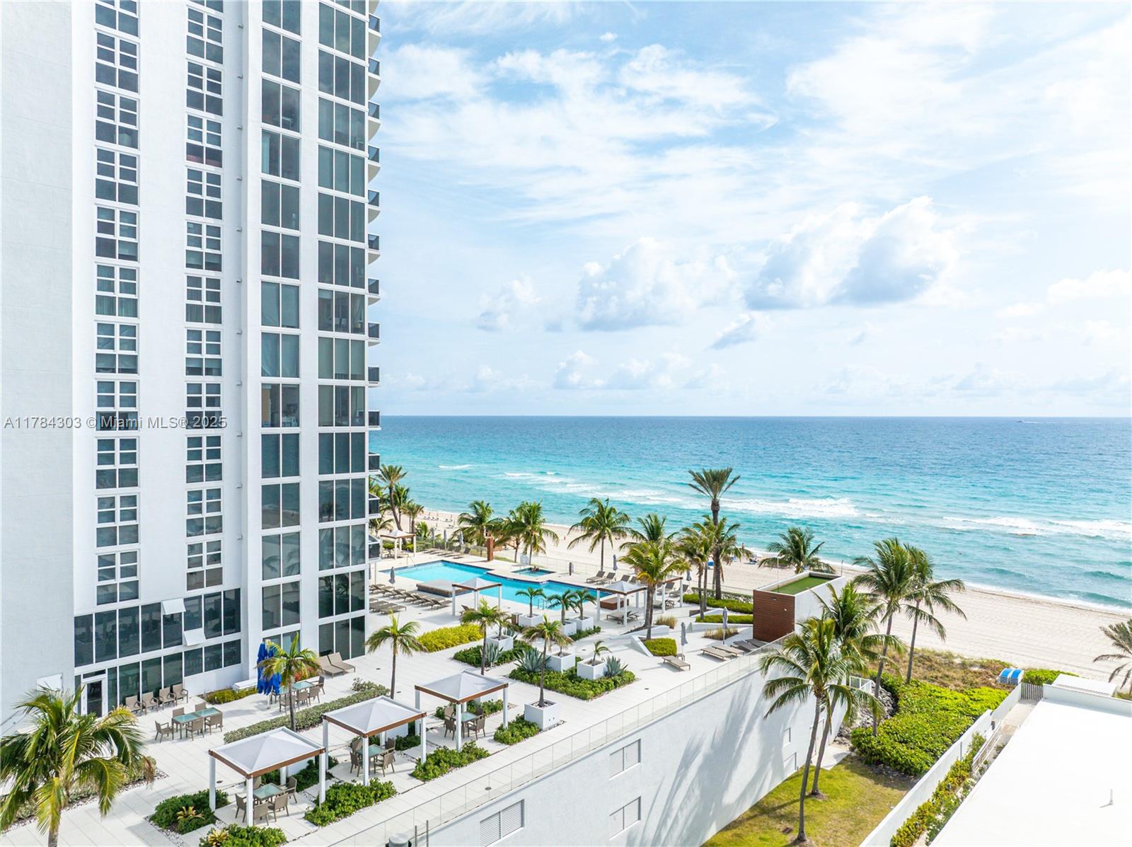 Apartamento à Venda em Sunny Isles Beach, FL