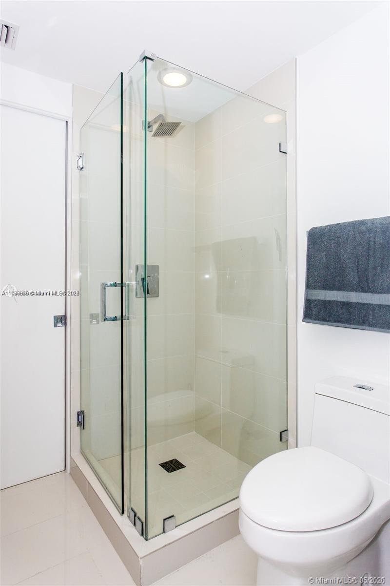55 SW 9th St #2903, Miami FL 33130