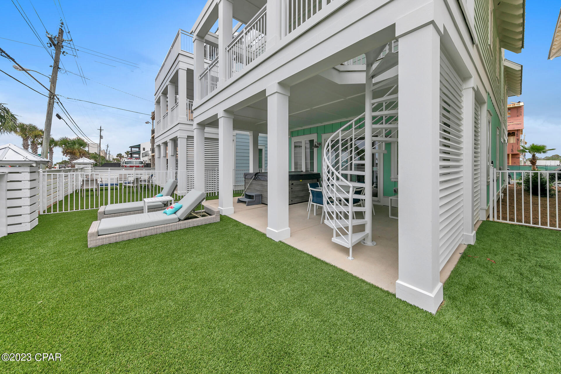 Image 15 For 13662 Front Beach Road
