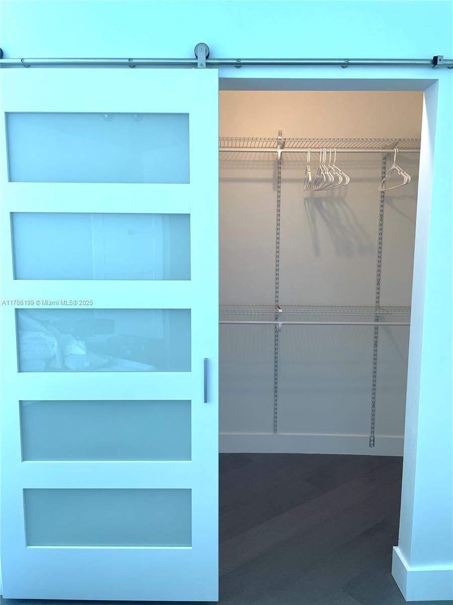350 S Miami Ave #3713, Miami FL 33130