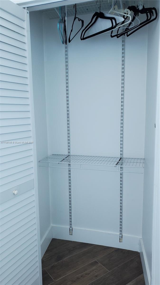 350 S Miami Ave #3713, Miami FL 33130