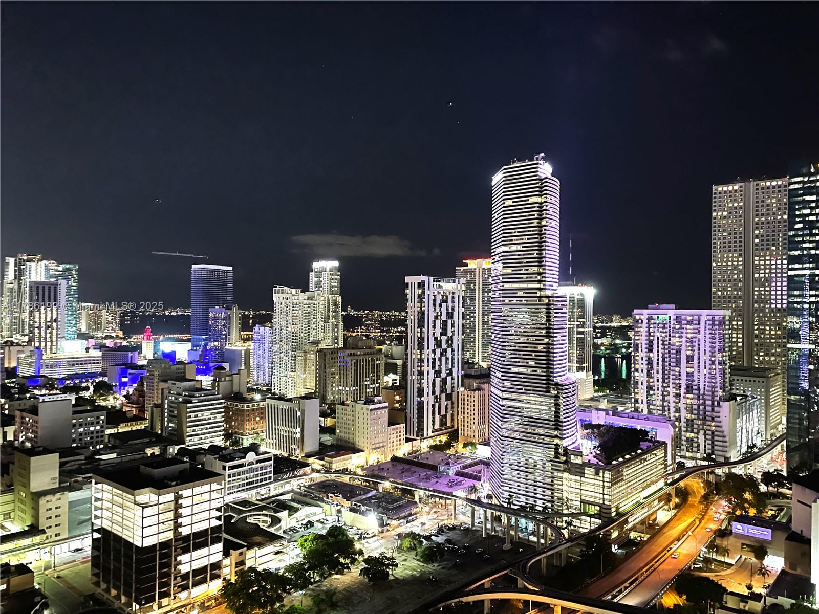 350 S Miami Ave #3713, Miami FL 33130