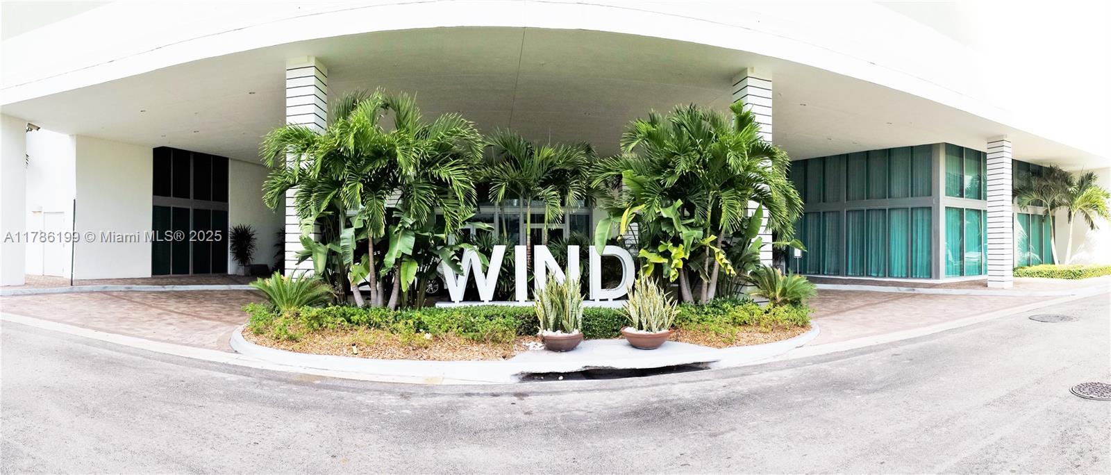 350 S Miami Ave #3713, Miami FL 33130