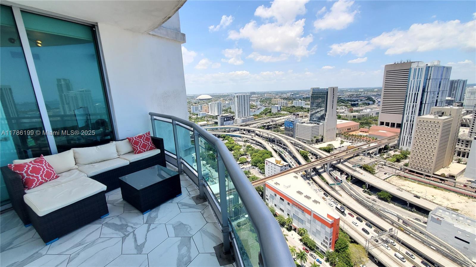 350 S Miami Ave #3713, Miami FL 33130