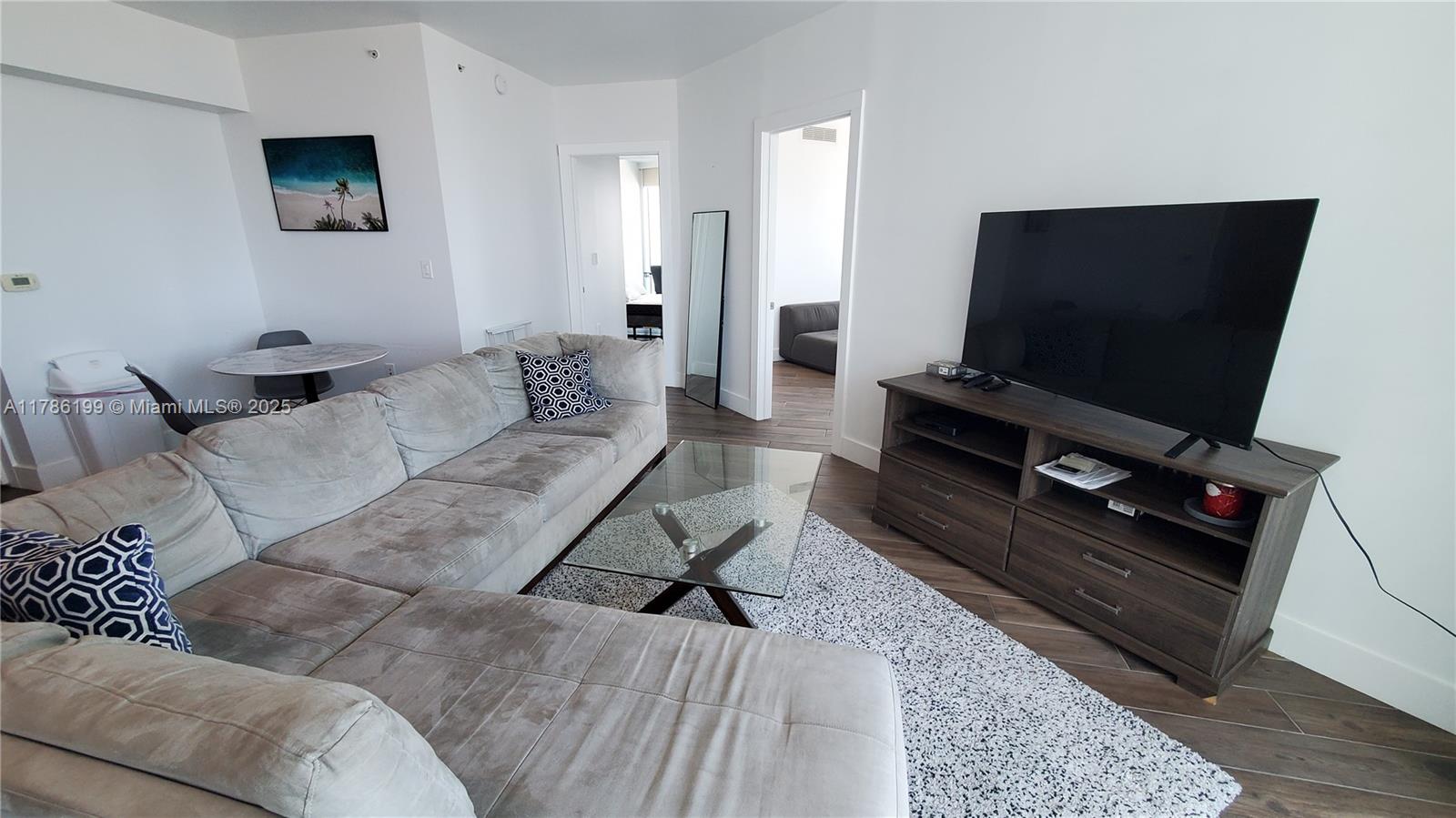 350 S Miami Ave #3713, Miami FL 33130