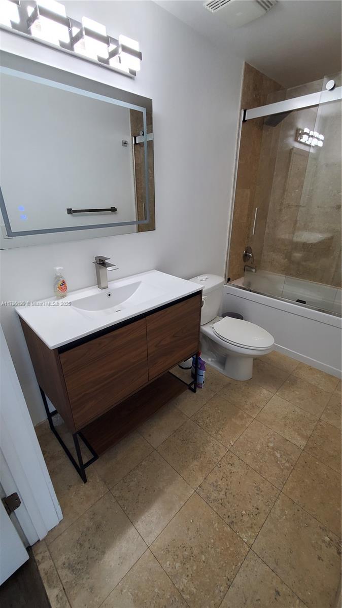 350 S Miami Ave #3713, Miami FL 33130