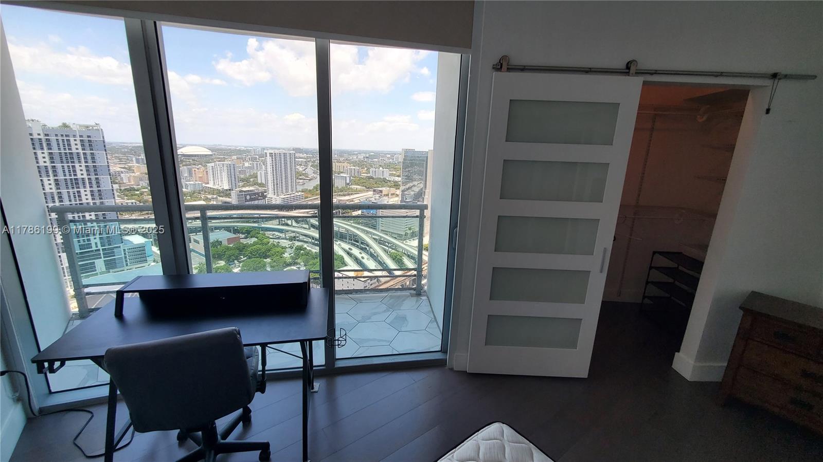350 S Miami Ave #3713, Miami FL 33130