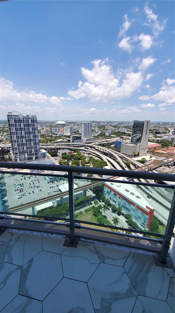 350 S Miami Ave #3713, Miami FL 33130