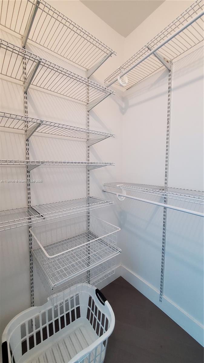 350 S Miami Ave #3713, Miami FL 33130
