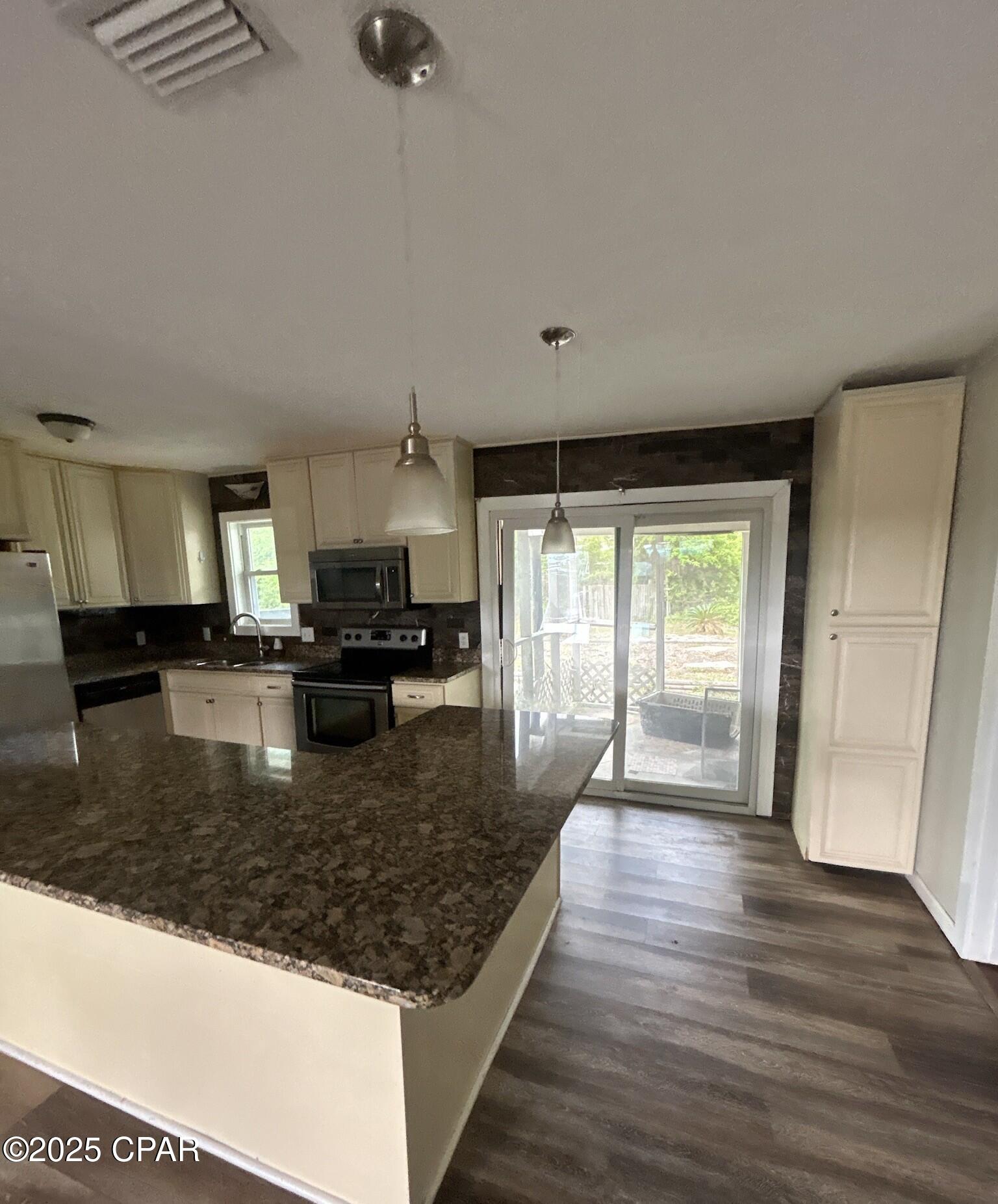 2004 Greenbriar Boulevard, Lynn Haven, Florida image 6